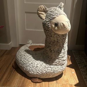 Kids lama chair